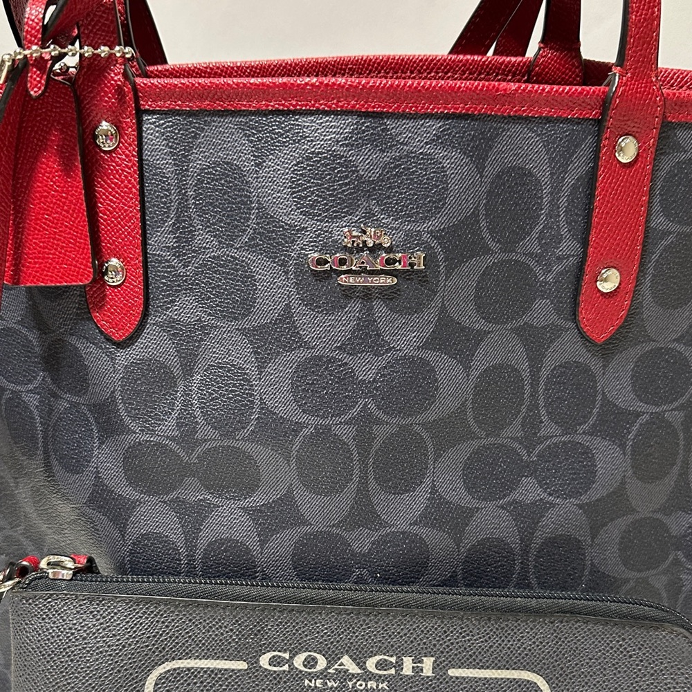 Coach Reversible Signature Logo Navy Tote with Red Trim & Detachable Pouch - Picture 6 of 7